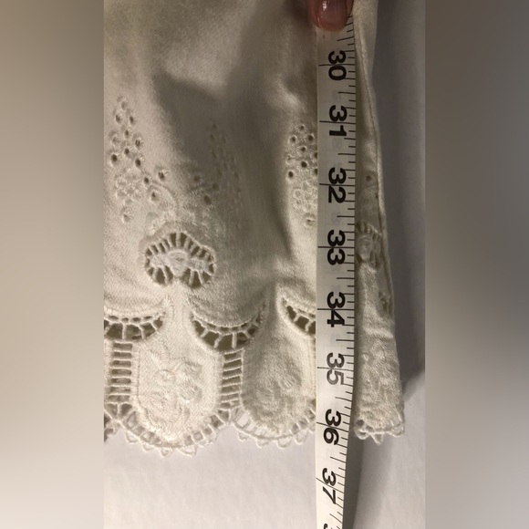 Anthropologie - Pilcro Embroidered Hem Flare Cropped Jean - Picture 10 of 14